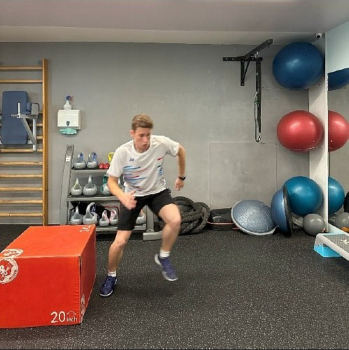 $article->getContentFrontImage()->getTitle()